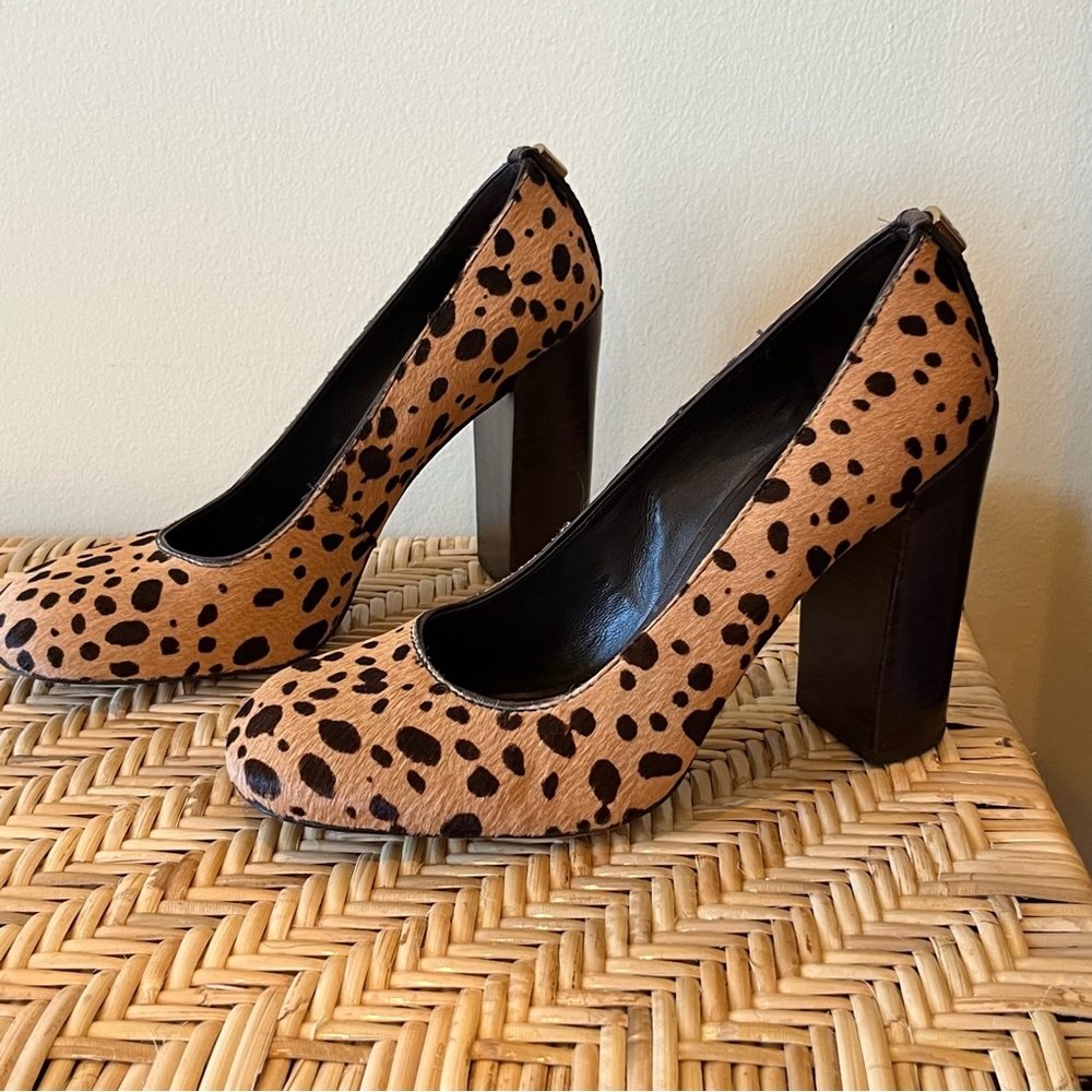 Tory Burch Cheetah Print Rae Pump Calf Hair Stacked Heels Size 8.5